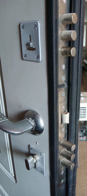 двери для комнат: Для квартиры Новый Входная дверь С глазком, C гарантией, Платная установка, Платная доставка — 6