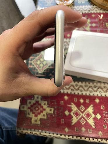 i̇phone 4: IPhone 11, 128 GB, Ağ, Face ID — 4