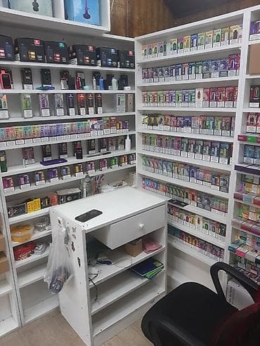 Aksesuarlar üçün vitrin rəfləri dəsti Material: MDF/taxta əsaslı, ağ