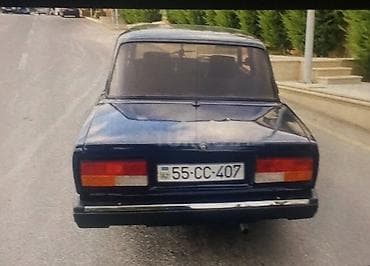 prius arxa: VAZ 2107 sedan – tünd mavi rəng, 4 qapı, arxa ötürücülü klassik kuzov — 2