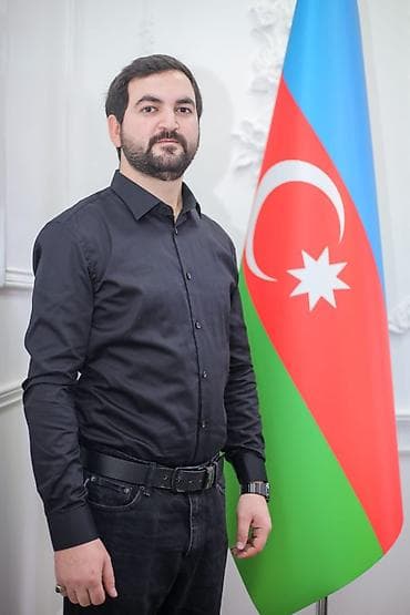 Salam sürücü işi axtarıram ama xaiş edirəm taksi şirkətləri yığmasın