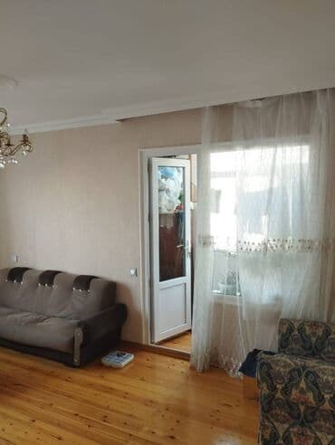 ucbucaq evlər: Bakı, Bakıxanov qəs., 3 otaqlı, Köhnə tikili, 72 kv. m — 2