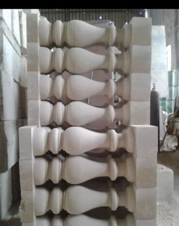 балясины из камня: Müxtəlif formalı və ölçülü mərmər balüstradalar təklif olunur. Bu — 48