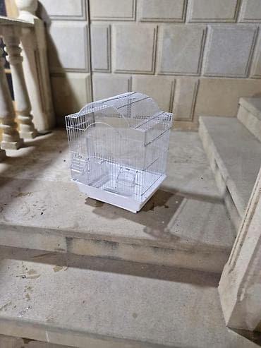 клетка для собак: Ağ rəngli quş qəfəsi - Material: metal məftil karkas, plastik altlıq — 1