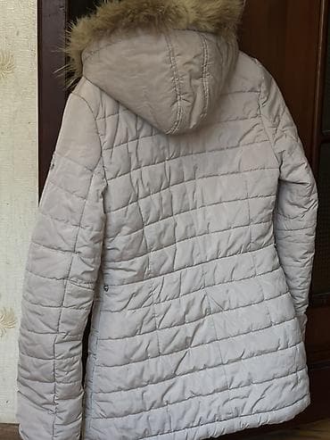 beli: Qadın qış kurtkasi - Rəng: açıq bej/ivori - Model: quilted — 2