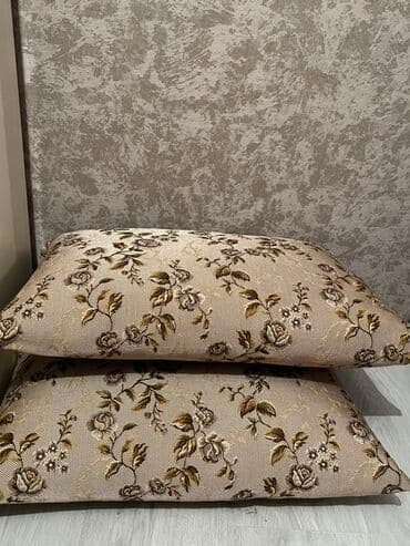 Şamlar: Dekorativ Sadə Yastıq — 2