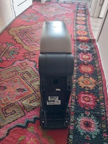 dam ustu baqaj: Avtomobil üçün orijinal mərkəzi qoltuqaltı (armrest) və orta konsol — 3
