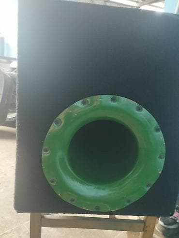 korpuslar: Maşın üçün subwoofer qutusu və dinamik - Brend: Swat (12" dairəvi — 2