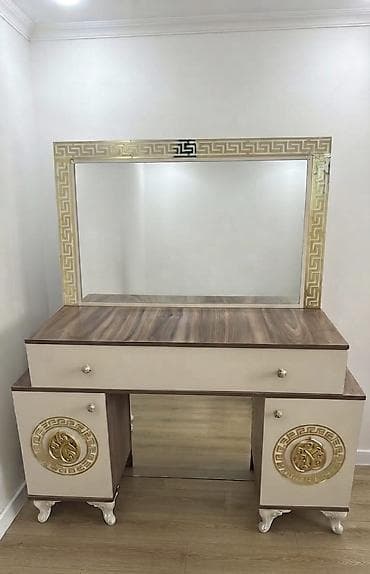 ucuz tul perdeler: Versace bazali yataq desti 750 manat.Catdirilma pulsuz.Unvan Bakixanov — 8