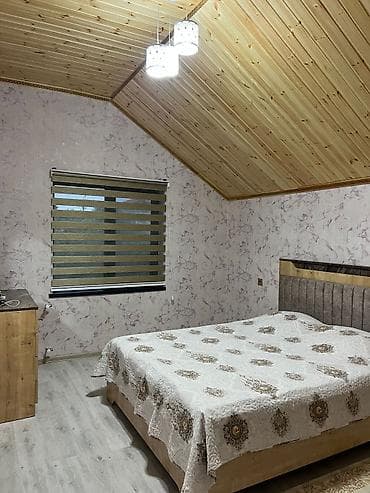 keşlə ev: Satılır: iki mərtəbəli fərdi ev Xüsusiyyətlər: - 2 mərtəbə, geniş — 3