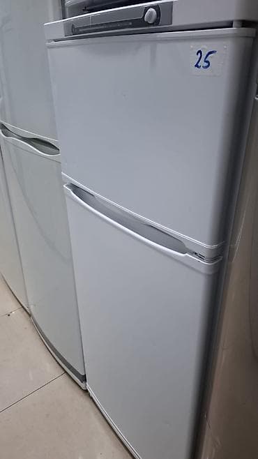 İki qapılı soyuducu - Kompakt ölçülü, ağ korpus - Yuxarıda dondurucu