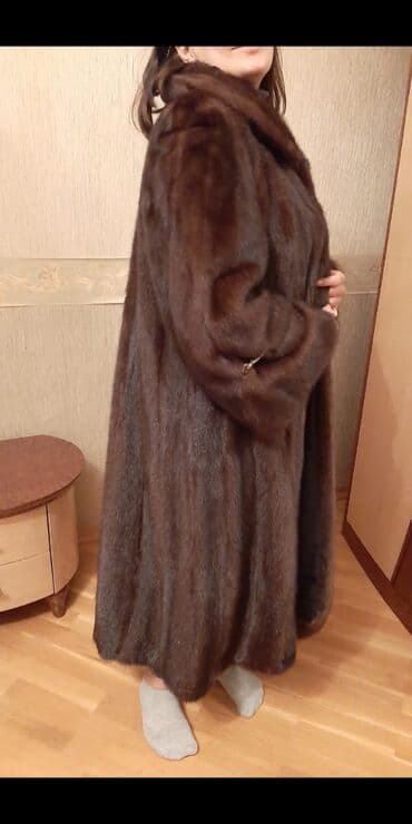 qadın qış geyimləri: Şuba. Qiymet 1600 m .Razmer 44, 46, 48. Istehsal Italiya Bütöv — 3