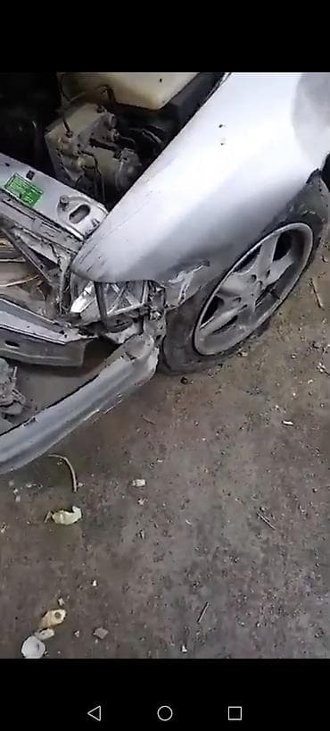 kia rio 2014: Mercedes-Benz C-Class: 1.8 l | 1997 il Sedan — 10