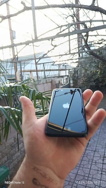 IPhone SE 2020, Qara, Barmaq izi