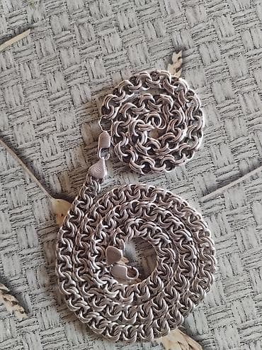 Paslanmayan poladdan hazırlanmış qalın zəncir - Material: metal (gümüş at lalafo.az Paslanmayan poladdan hazırlanmış qalın zəncir - Material: metal (gümüş