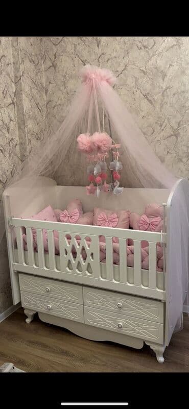 Qız üçün, Yeni, Dördbucaq, Beşik, Dəst ilə, Matras ilə, Yellənmə mexanizmsiz