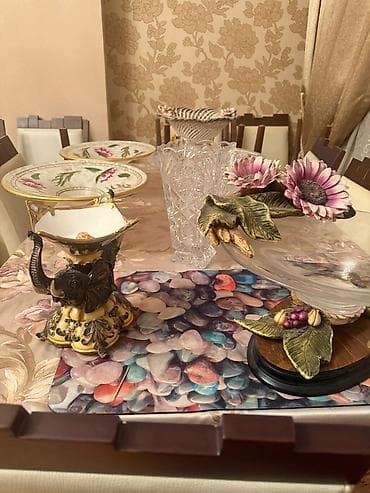 qab dest: Masa bəzək dəsti – müxtəlif dekorativ qab və aksesuarlar - Şüşə və — 1