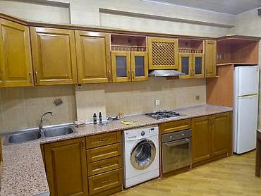 Mətbəx mebeli, fıstıq ağacından.şüşələri sağlamdır, üzerinde,qaz