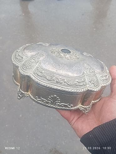qar kurəsi: Gümüşü rəngdə dekorativ metal qutu - Material: tökmə metal, gümüşü — 1