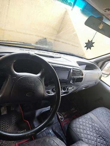 maşın qoşqu: Ford Transit soyuduculu yük maşını Xüsusiyyətlər: - Korpus: Uzun — 4