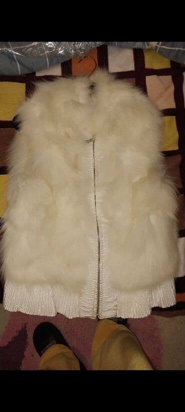 qisa qol koynekler: Ag rengkrolik. 2-3defe geyilib — 1