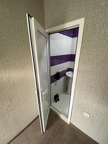 upd heyet evleri: Ev balaca bir otaqdan ibaret quxnasi ayri evdir wifi var su qaz isiq — 8