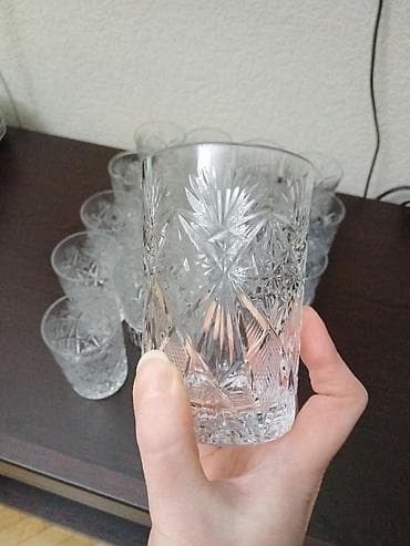 tort qab: Stəkanlar, Xrustal — 2