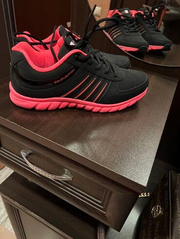 platforma qadın krossovkaları: Ölçü: 40, rəng - Qara, Yeni — 3