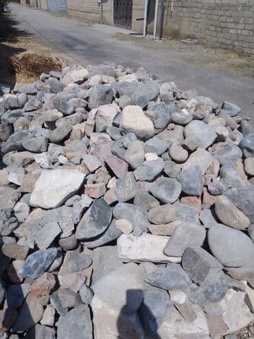 Bir maşin daş olar satılır razilaşma olacaq lalafo.az -da Bir maşin daş olar satılır razilaşma olacaq