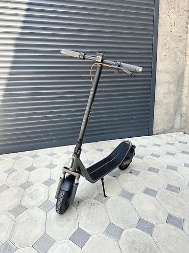 Yeni Elektrik samokat 8", > 1000 Vt, 16 - 25 km/s, Ünvandan götürmə