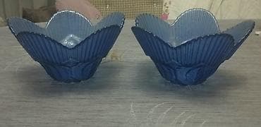 ev gülleri ve adları: Məhsul: Şüşə qablar dəsti (2 ədəd) Təsvir: - Mavi rəngli, çiçək — 2
