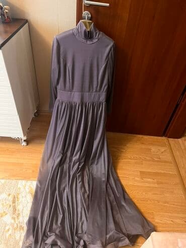 uzun don modelleri: Uzun tünd boz/mor çalarda maxi don. - Model: Yüksək boğazlı — 1