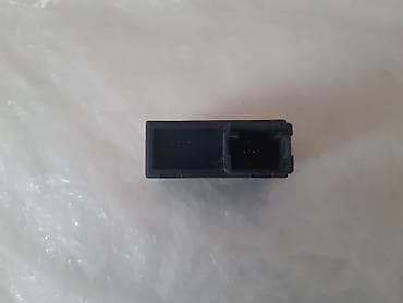 cayenne krilo 2013: BVE avtomobilinin salonunan baqagının acma düyməsidir — 3