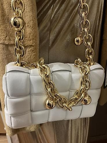 rezin bot: Продаю оригинальную сумку Bottega Veneta. Сумка была приобретена лично — 7
