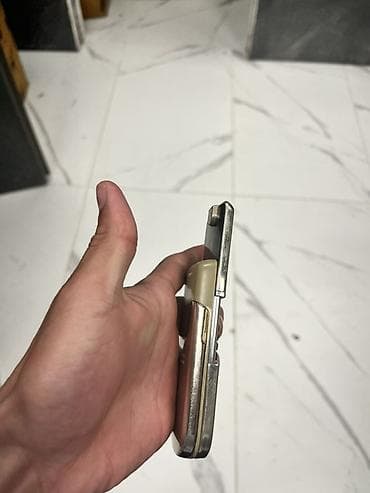 telefon lambard: Nokia 8 Sirocco, rəng - Gümüşü, Düyməli — 9