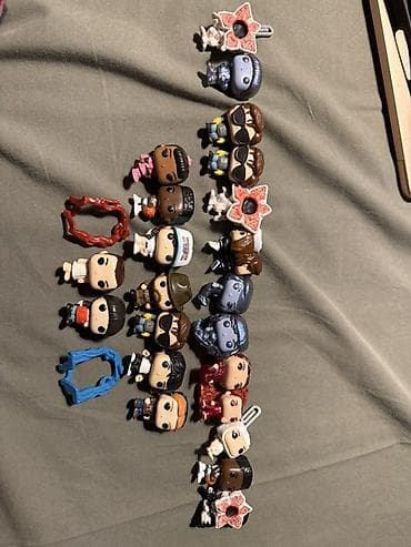 Электротранспорт: Stranger Things mövzulu mini figurlar dəsti 
Hamsi bir yerde 60 manat — 1