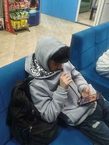 Sviterlər: Evvela salam pul lazimdi deye satilir cuzi prablemleri var meselen — 1