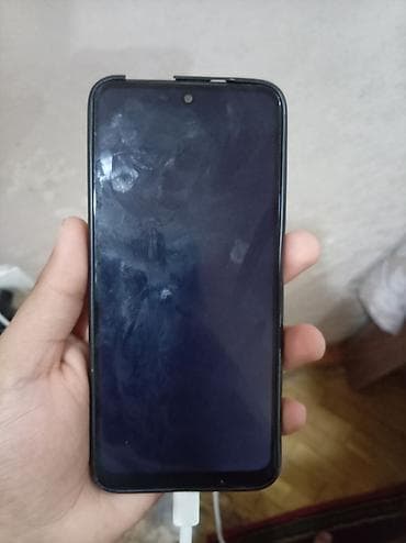 honor pad x8b: Smartfon – çoxkameralı model - Ön hissədə damla formalı kamera kəsiyi — 1
