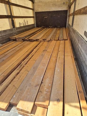 3 kub taxta satlir 5.15 e📍6mtr 3.50 sm ölçülerde 1 kubu 250 azn Unvan
