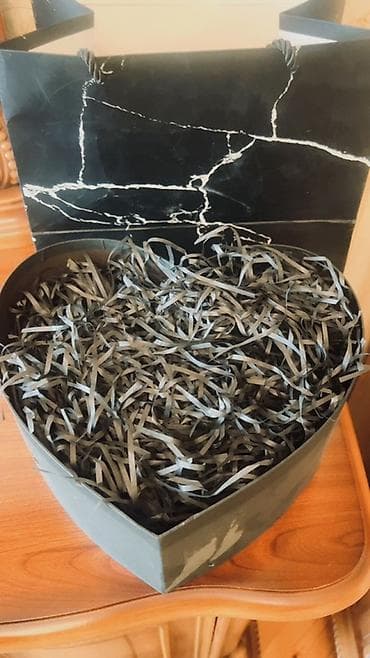 Vazalar: Hədiyyə qutusu, rəng - Qara — 2