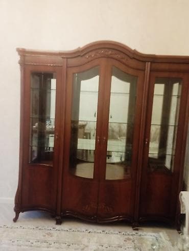 Avadanlığın icarəsi: Klassik üslubda vitrin-bufet - Material: massiv ağac (qoz rəng — 2