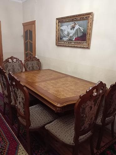 oturaca: Stol,6 stulla satılır 300 azn.Stol açılır(açılanda uzunluğu 2.30 sm — 1