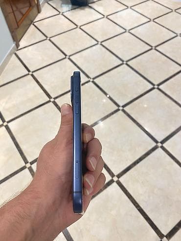 iphona 6 plus: IPhone 17 Pro Max, Mavi, Face ID — 3