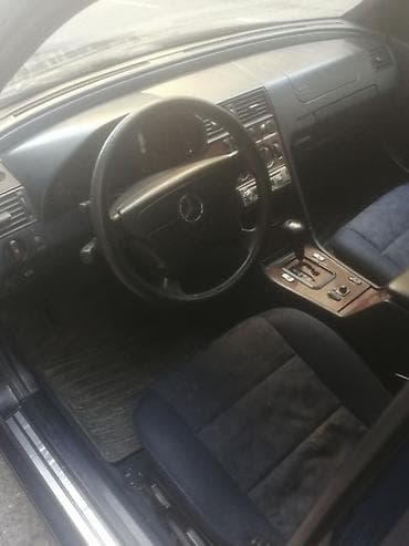 kia ceed universal: Mercedes-Benz C-Class: 2.2 l | 1999 il Sedan — 7