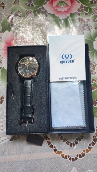 qol uçun tattoo: Yeni, Qol saatı — 6