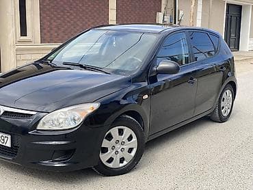 skoda rapid: Hyundai i30: 1.6 l | 2008 il Hetçbek — 3