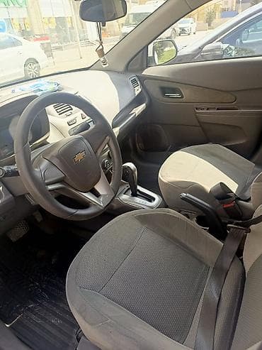 maşınlar: Chevrolet Cobalt: 1.5 l | 2024 il 150000 km Sedan — 5