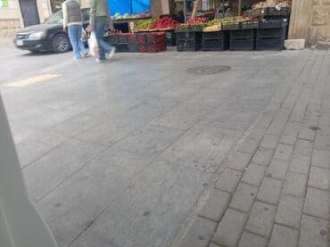 daş duz satışı: Meyvə-tərəvəz satışı – küçə köşkü Təzə və mövsümi məhsullar: - Nar - — 7