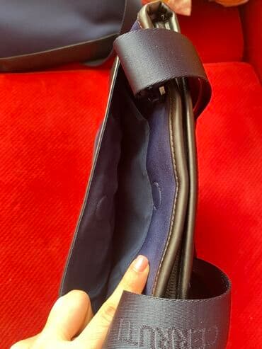 tək qaş: Çiyin çantası — 2