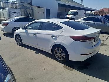 ucuz raf: Hyundai Elantra: 1.6 l | 2017 il Sedan — 8